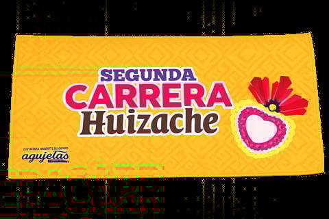 Yellow banner for Segunda Carrera Huizache with colorful text and a pink heart-shaped flower design